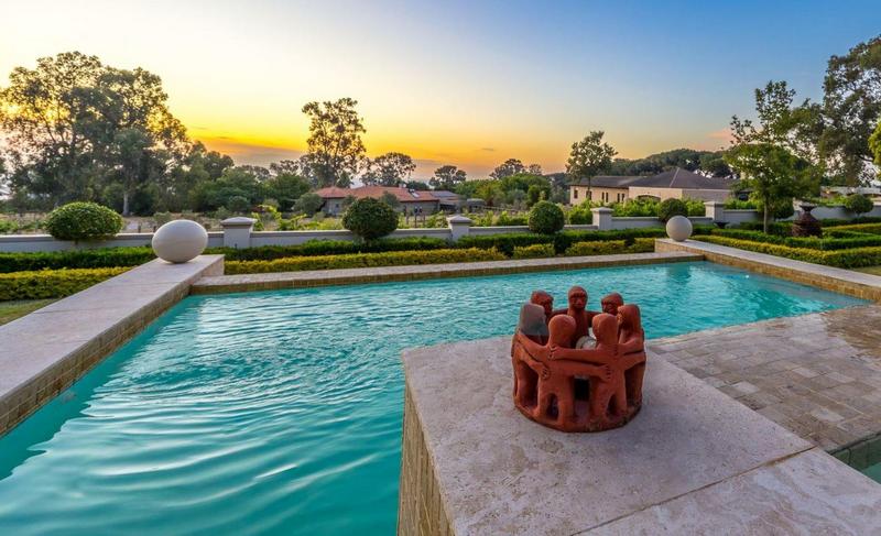 6 Bedroom Property for Sale in Klein Zevenwacht Western Cape